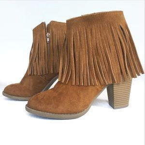 Woman’s 7 Fringe Ankle Booties